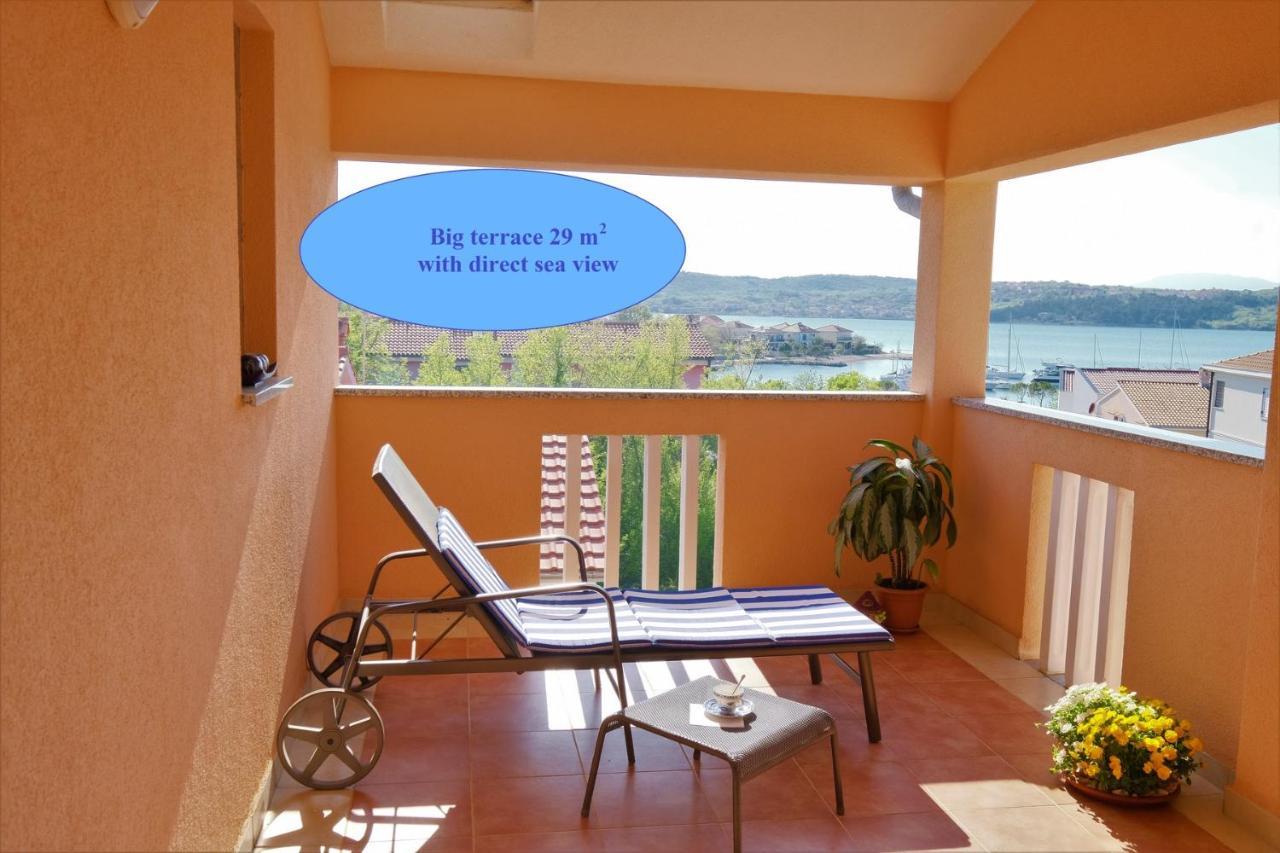 Apartments Coral, Klimno, Island Krk Exterior photo