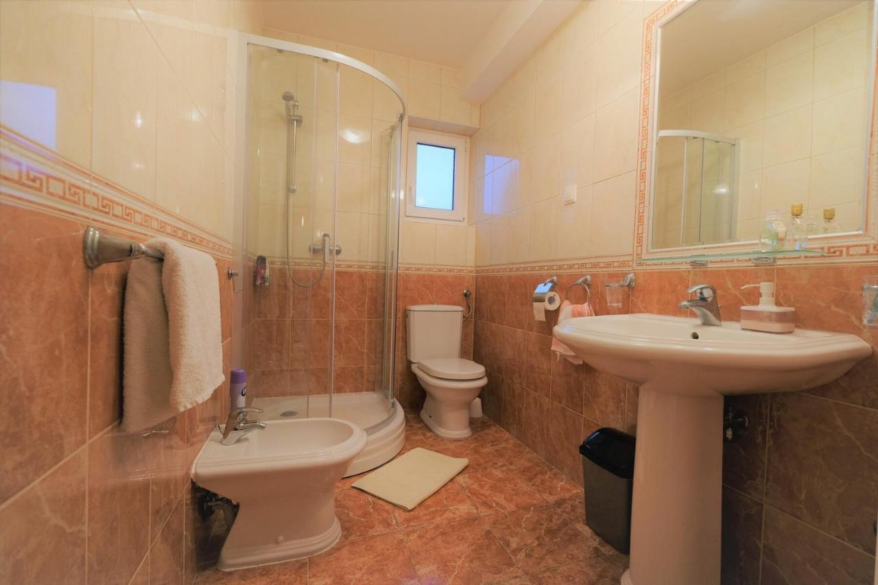 Apartments Coral, Klimno, Island Krk Exterior photo