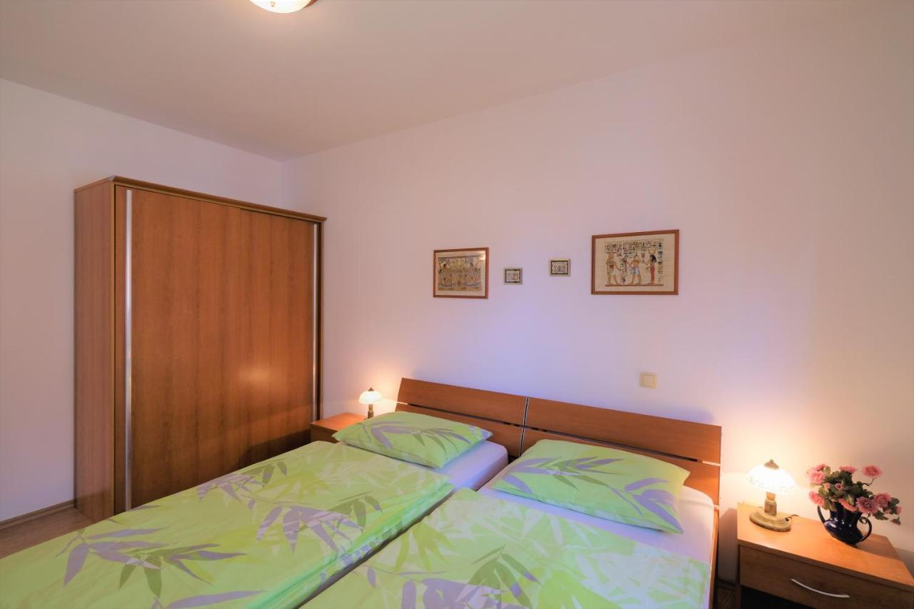 Apartments Coral, Klimno, Island Krk Exterior photo