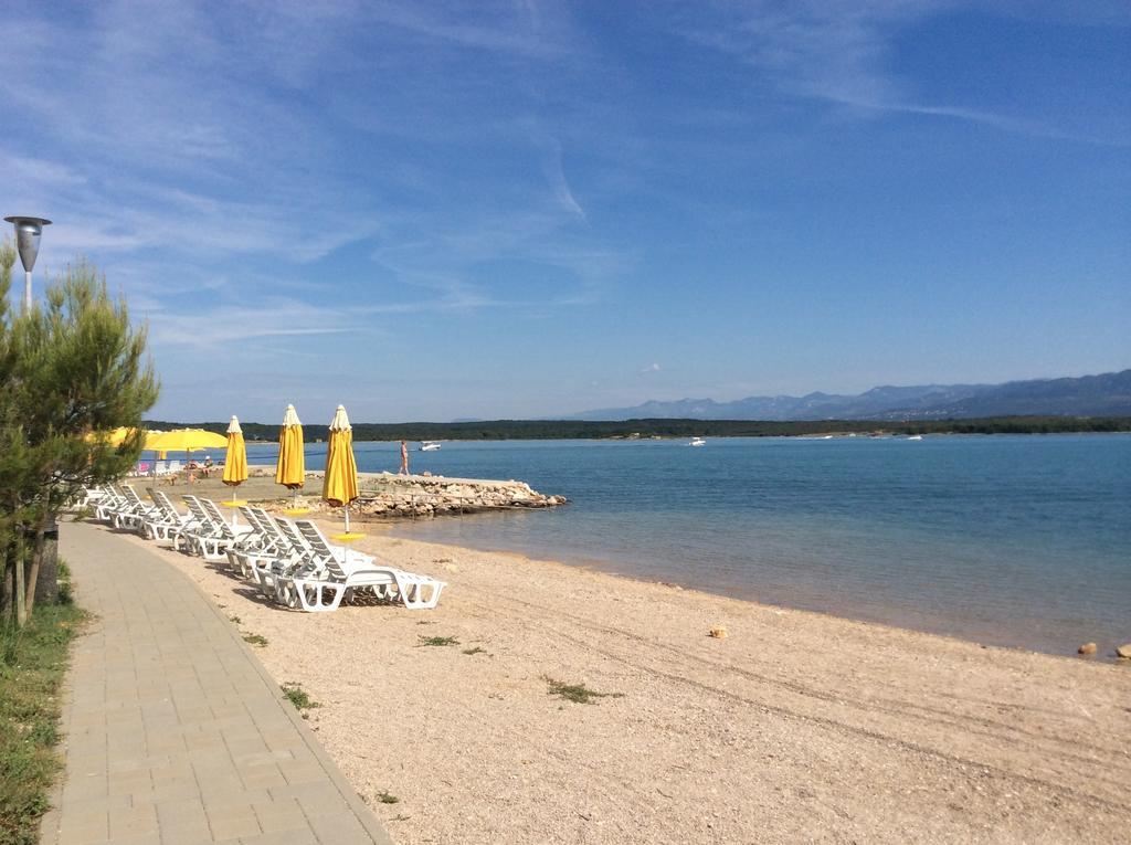 Apartments Coral, Klimno, Island Krk Exterior photo