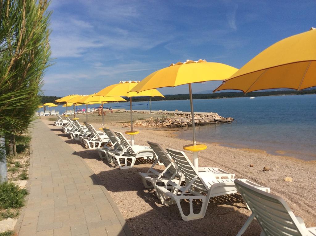 Apartments Coral, Klimno, Island Krk Exterior photo